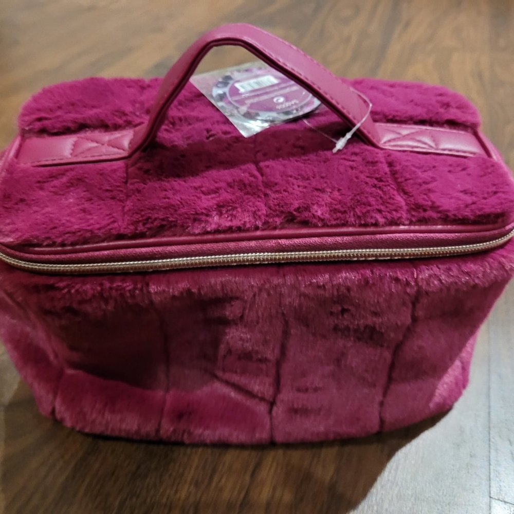 Furry Make-up case - New - c11